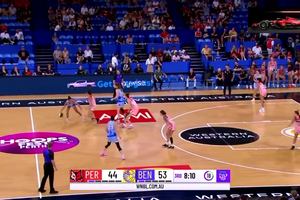 韩旭制霸攻防两端 冷酷大帽震撼全场！