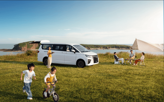 北汽制造锐胜王牌 E-M7 登顶！2025 经济型 MPV 质量榜冠军诞生