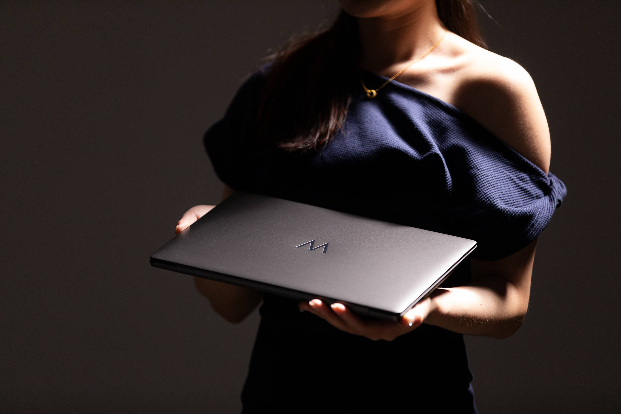 指尖下的波点狂想曲，WIKO Hi MateBook 14 酷睿版图赏