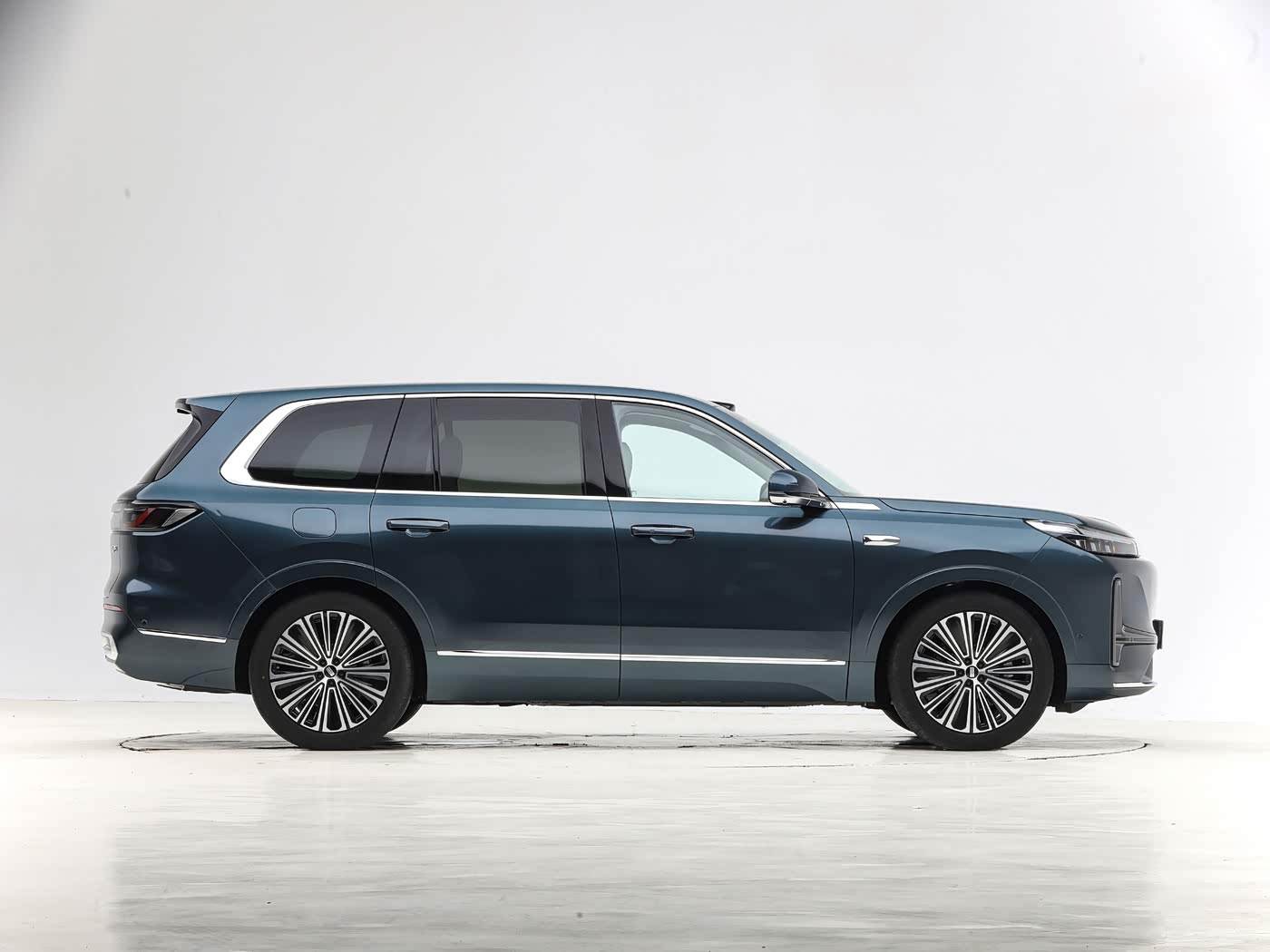 长超5米2的大SUV，只卖17.38万，难道不比问界M9/理想L9香？