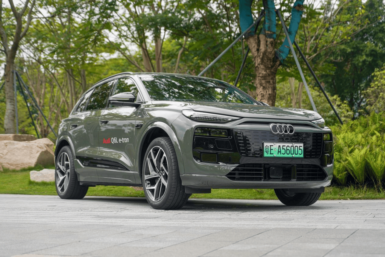 保时捷同款PPE平台+华为智驾！这一次奥迪Q6L e-tron真行了？