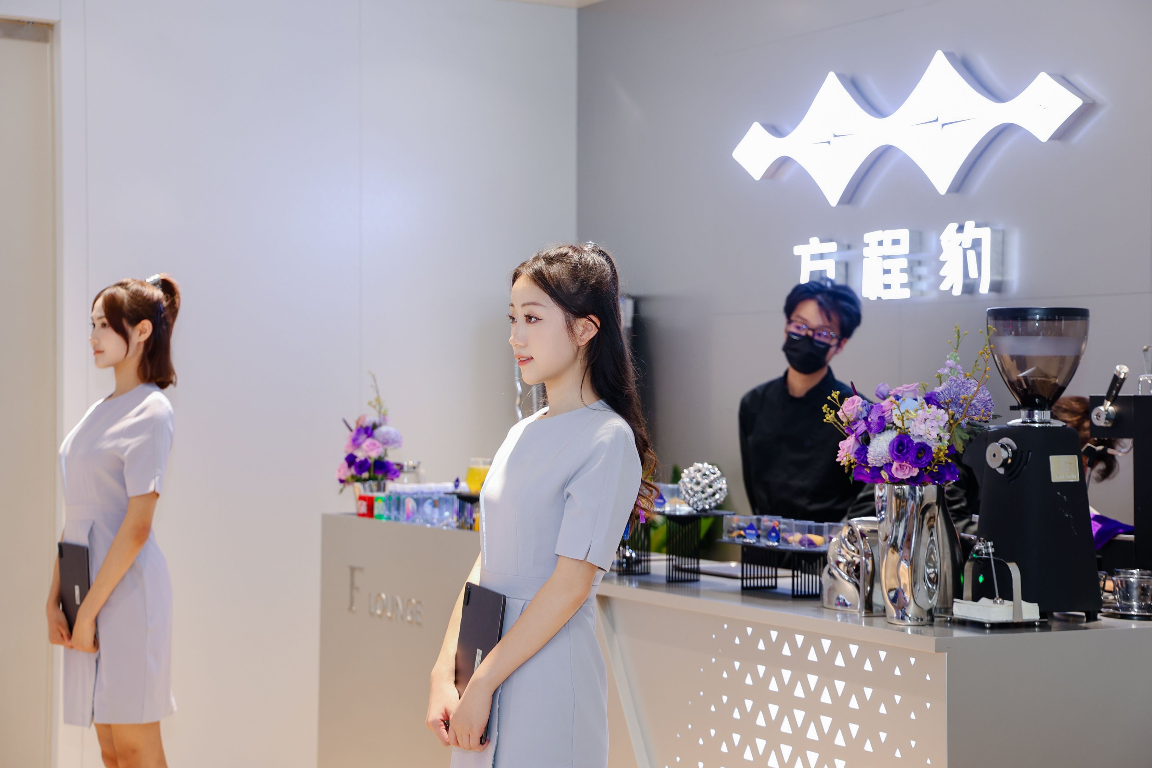 双钛闪耀西安国际车展，方程豹开启全民潮玩时代