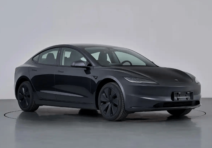 改用黑色车标，新款特斯拉Model 3上市，智能驾驶需加强？