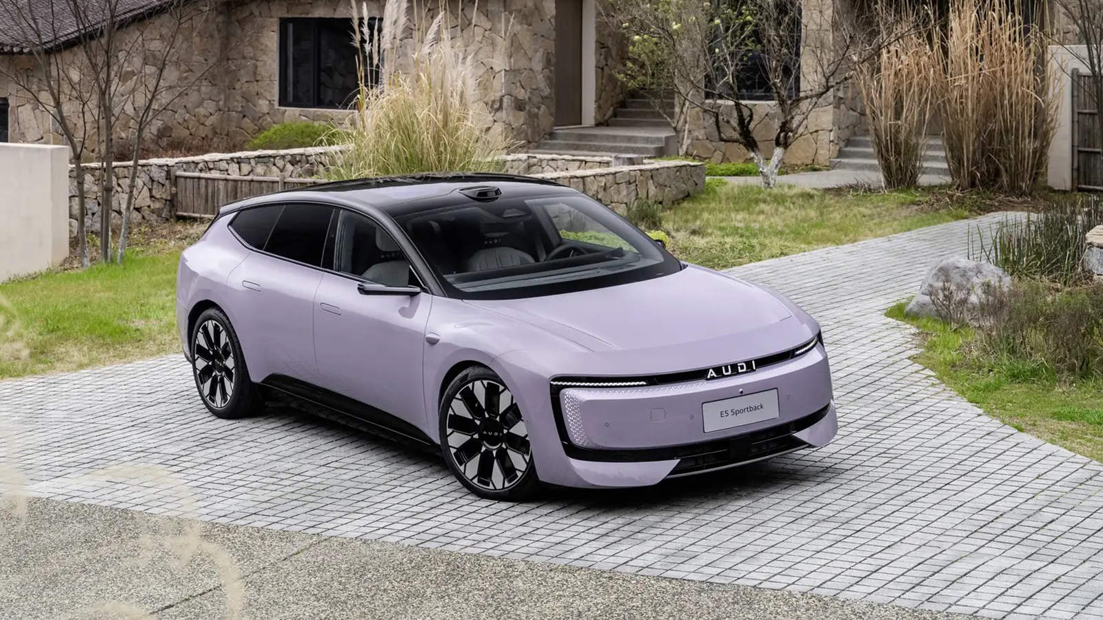 小米SU7的运动原型与奥迪 E5 Sportback的本土化剧情