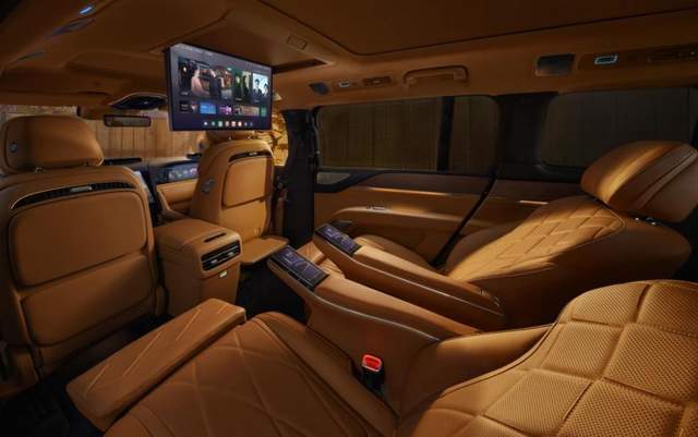 全尺寸行政豪华SUV——仰望U8L鼎世版正式，售价128万元