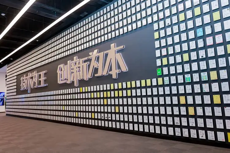 解码比亚迪舆论风波的背后逻辑，风波中的坚守与不易