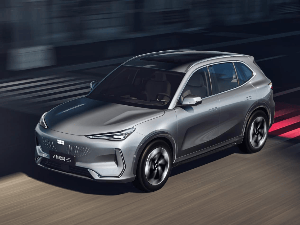 预算10万买纯电SUV！零跑B10、银河E5和深蓝S05，哪款车更香？