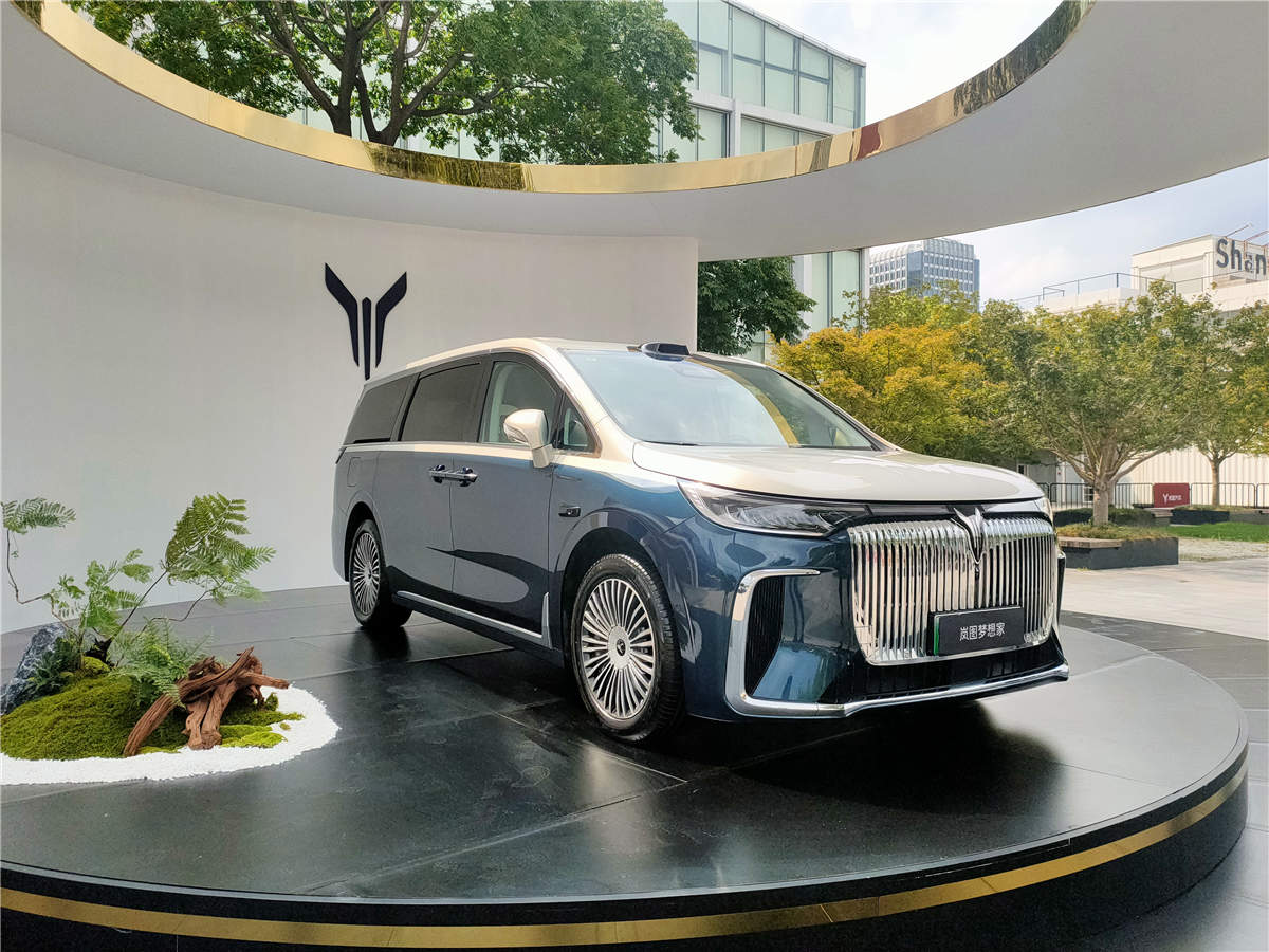 32.99万起的2026款岚图梦想家，要成为“代代领先”的MPV
