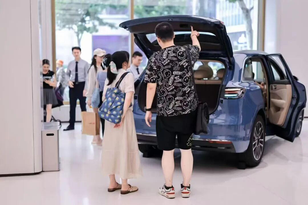 价格体系“倒挂”实锤！大众单车12.2万、比亚迪14.1万
