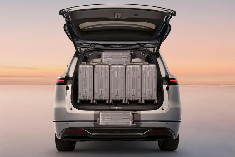 纠结深蓝S09还是全新问界M7？30万六座SUV大PK！