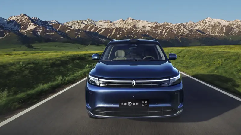 纠结深蓝S09还是全新问界M7？30万六座SUV大PK！