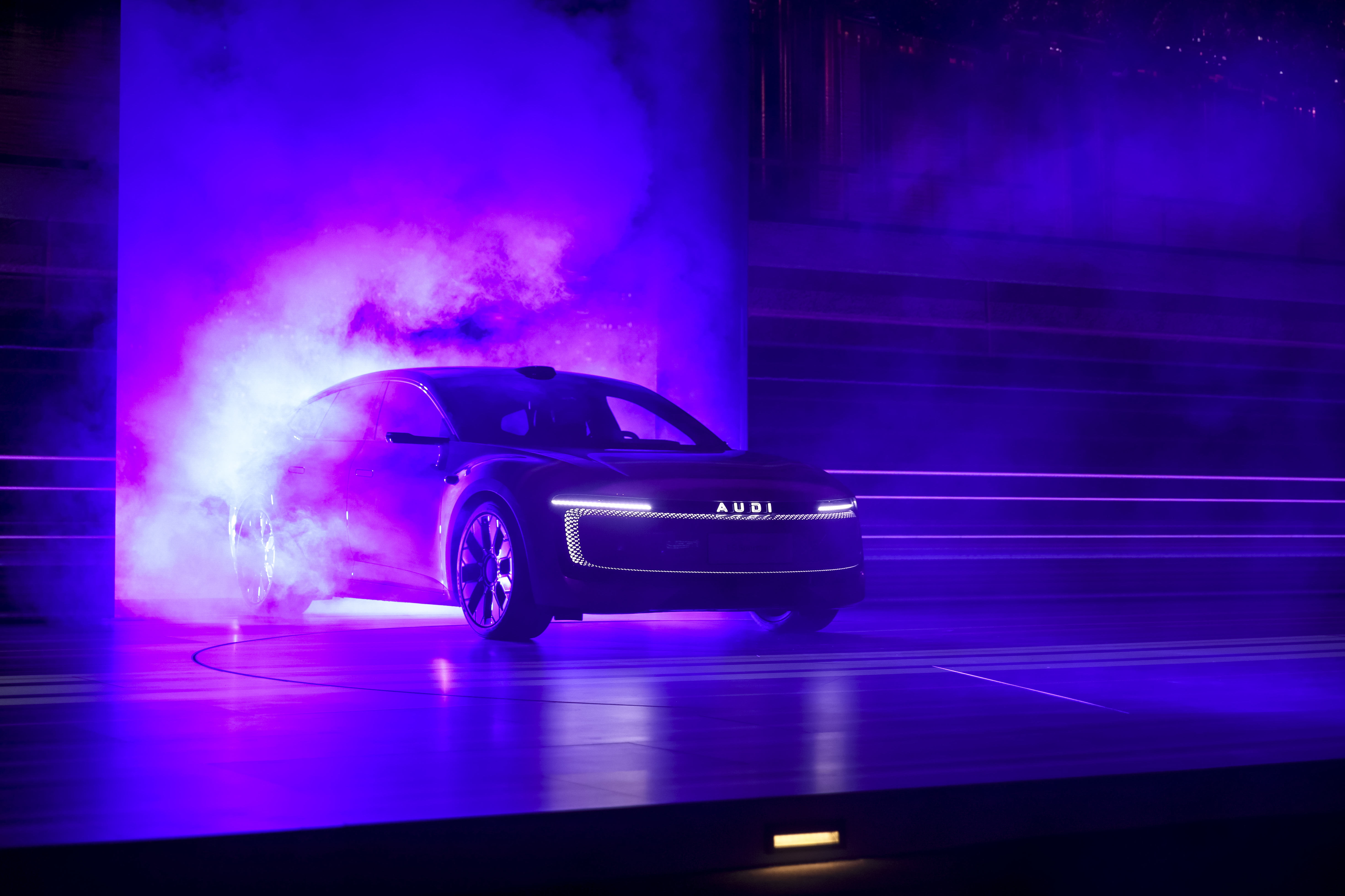 奥迪E5 Sportback正式上市 豪华电动杀入22万级区间