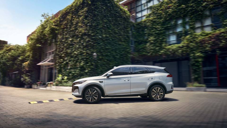 唐DM-i 175KM版上市，置换补贴后16.98万起，引领家庭出行新时代