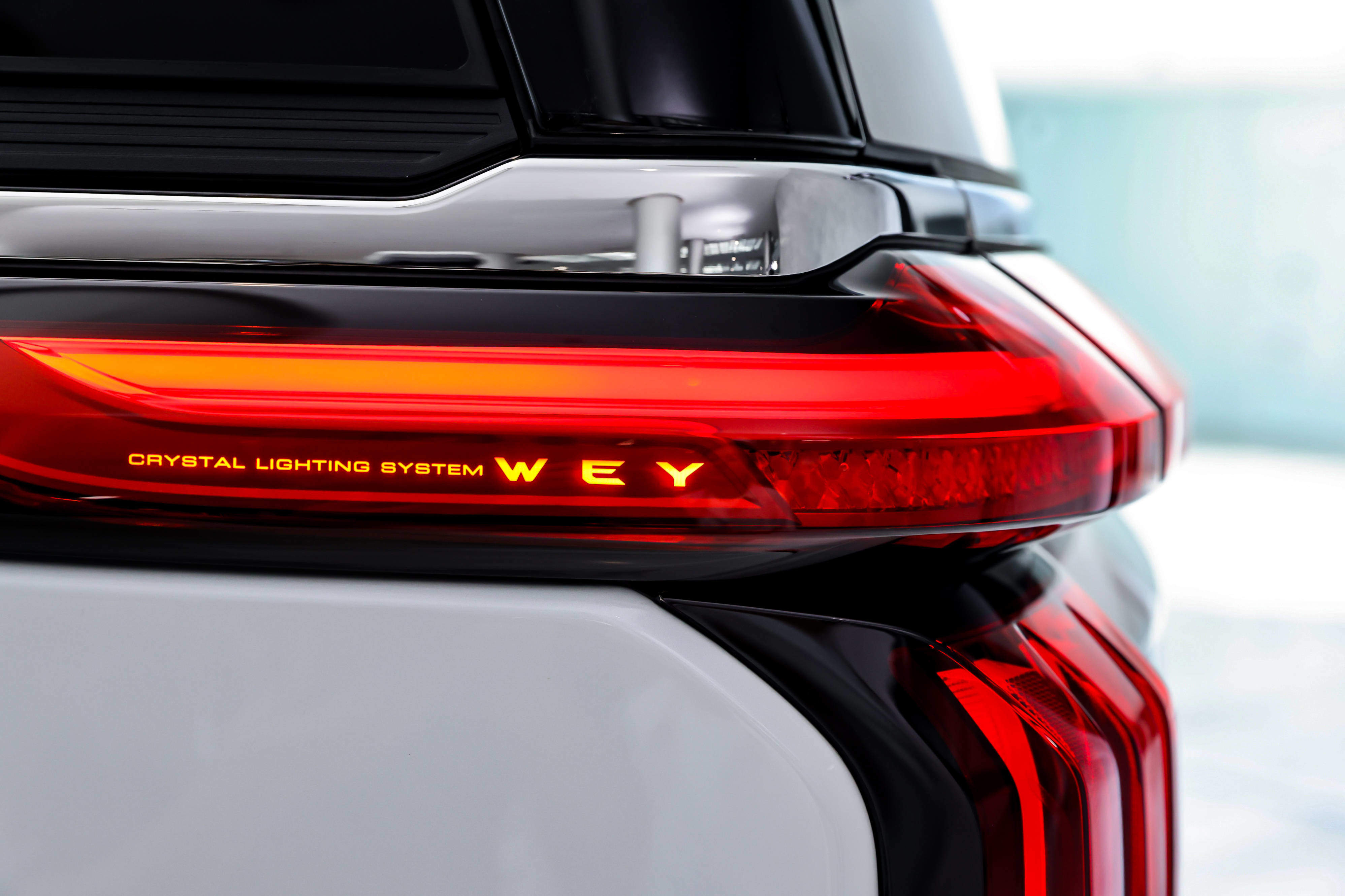 30万元内移动大客厅，魏牌高山7预售MPV再添实力产品