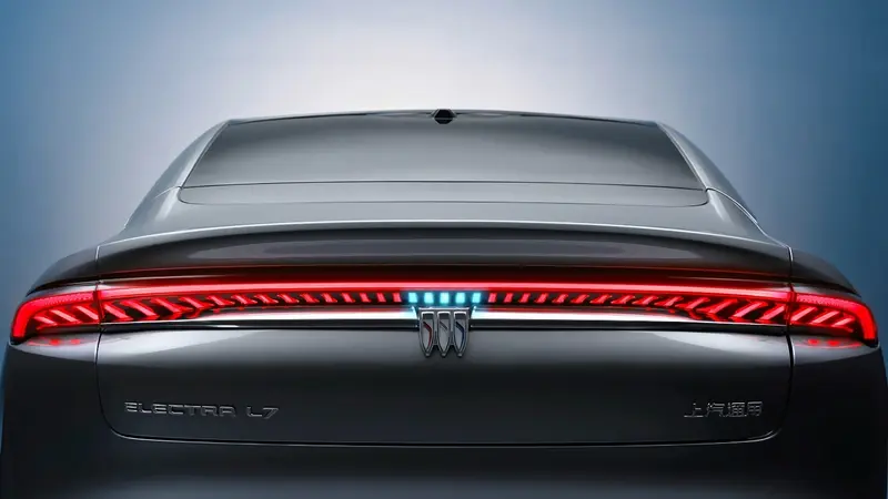 “增程豪华轿车新标杆”别克至境L7全国首秀