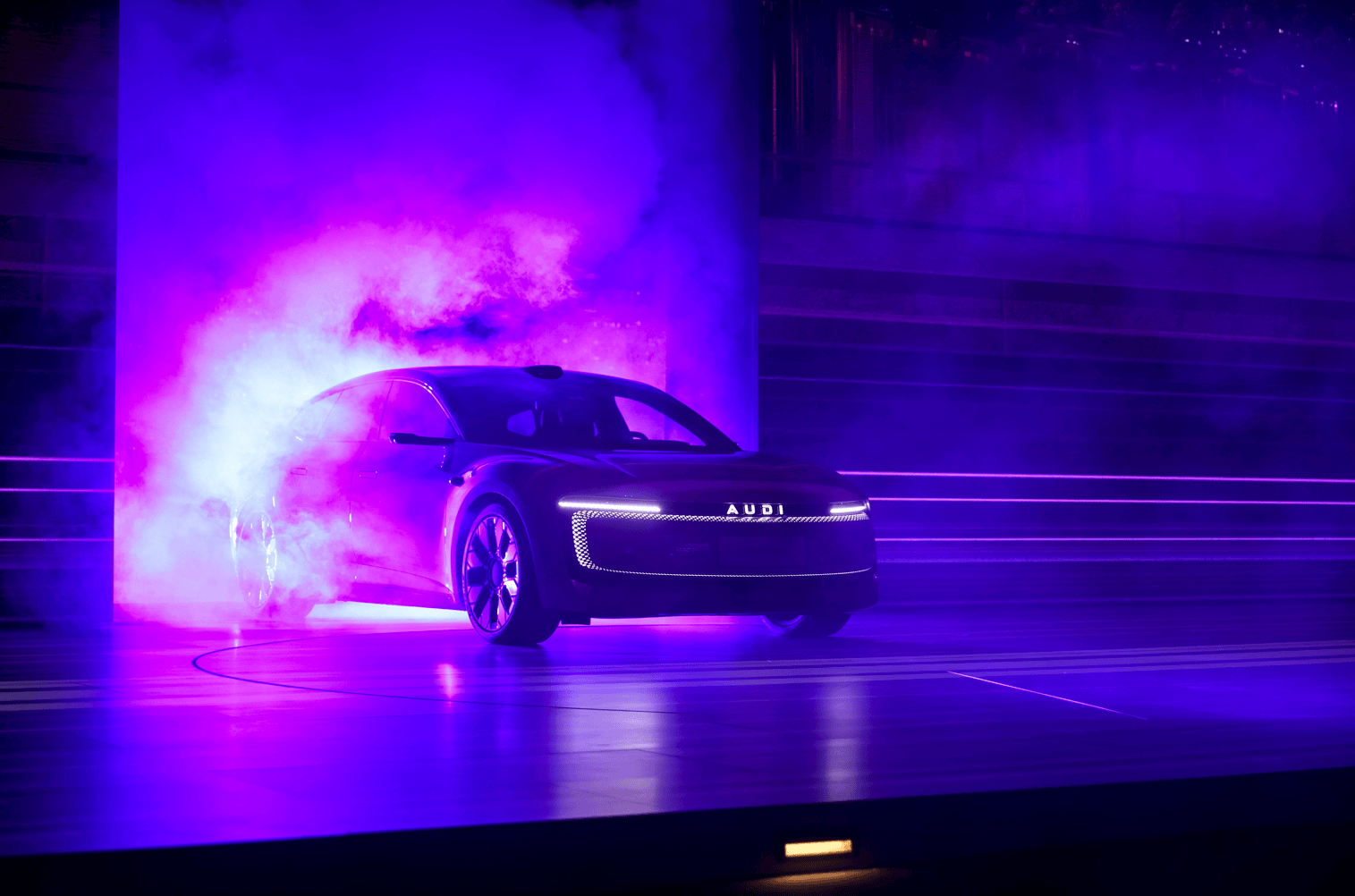 奥迪 E5 Sportback 上市：22 万级战场，传统豪华的 “破局式宣战”！