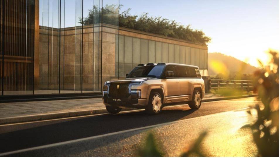 仰望U8L鼎世版上市：128 万起 重构行政豪华 SUV 标杆