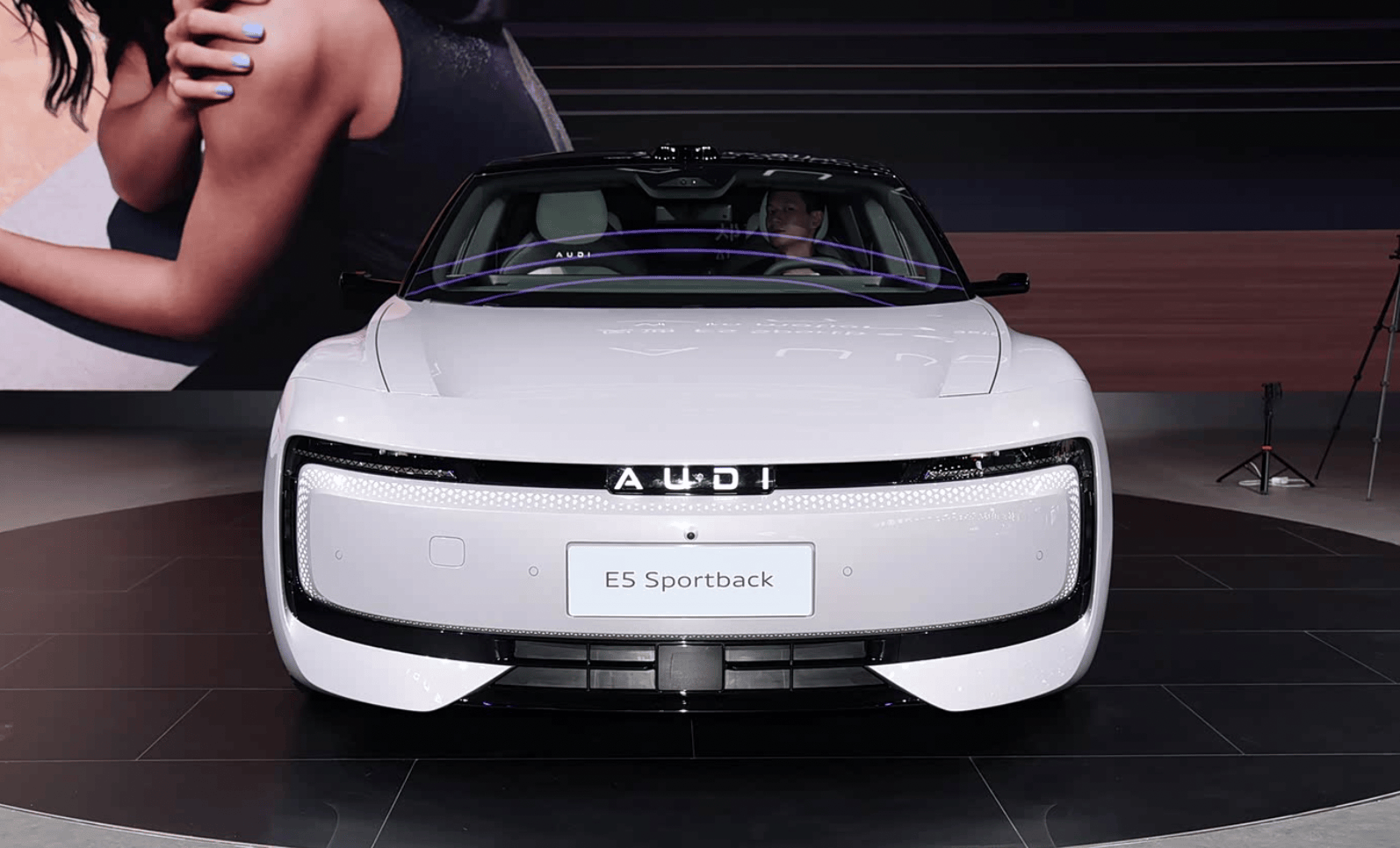 奥迪E5 Sportback售23.59万起，开始抢蔚来ET5T市场