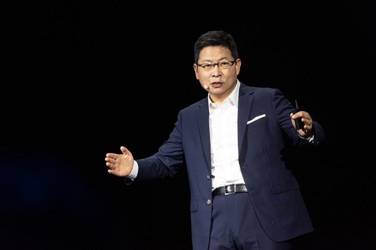 余承东发布会火力全开，怒怼漂移！网友：谁对号入座，谁尴尬