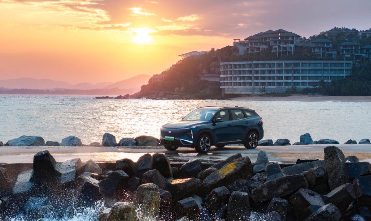 油电双省心｜银河L7 EM-i：11.18万起的智能家享SUV