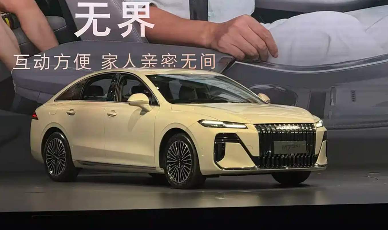 综合续航超2000km，荣威M7 DMH上市，限时8.58万元起