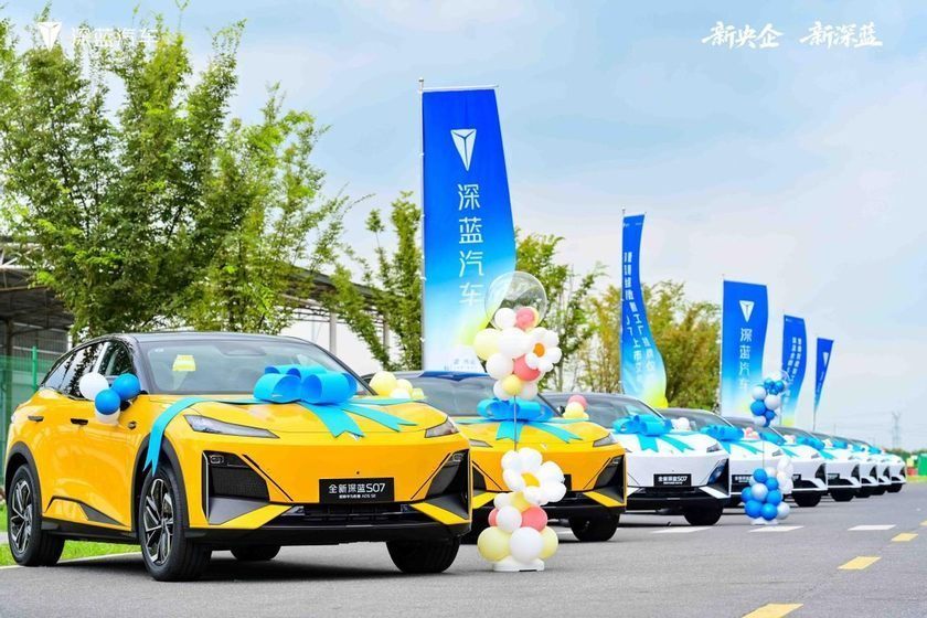 15万级豪华新选择！深蓝S07全系标配华为乾崑