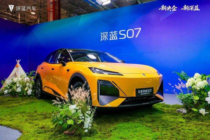 15万级标配华为乾崑豪华SUV，全新深蓝S07上市，15.69万元起！