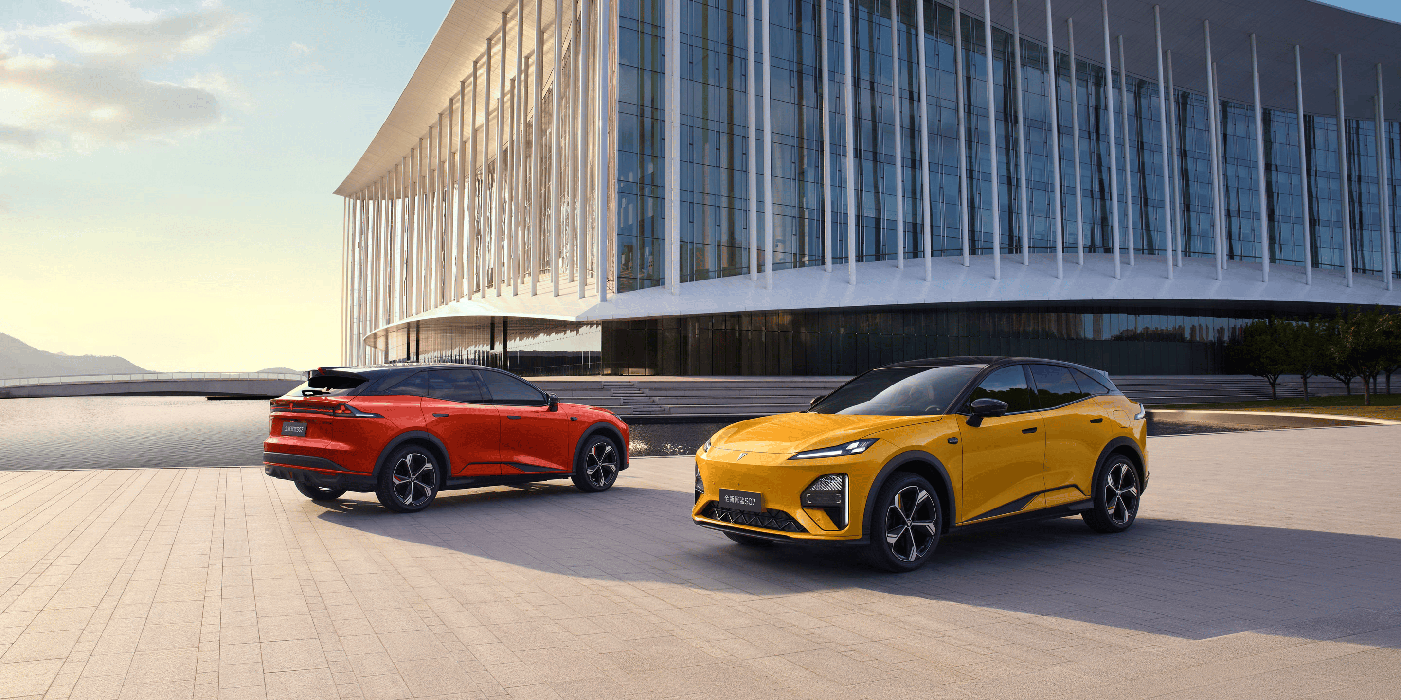15万级标配华为乾崑豪华SUV，全新深蓝S07上市，15.69万元起