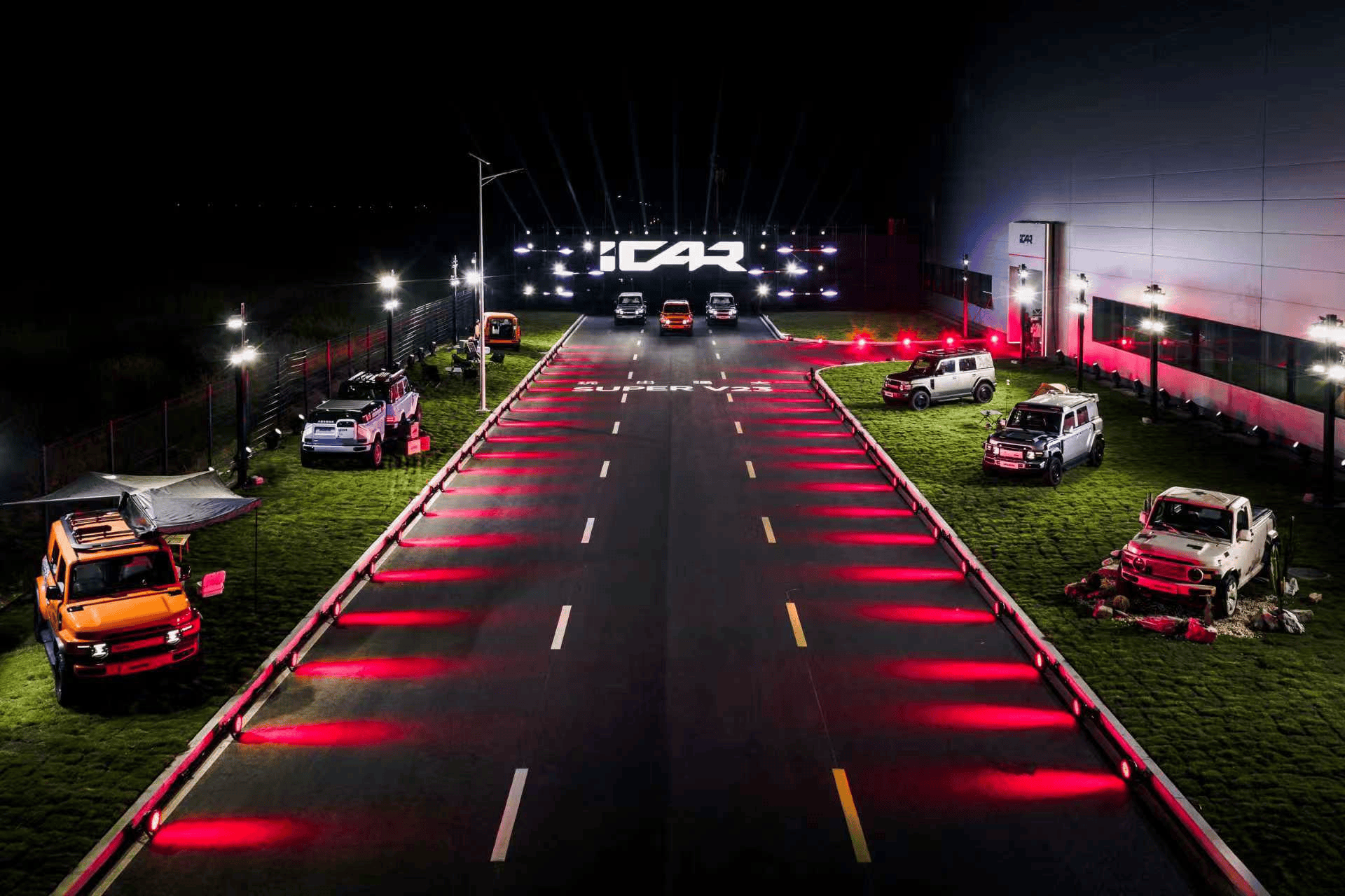 玩出强大 15万级最强 iCAR全新超级V23及赛博版上市 售价12.28万起
