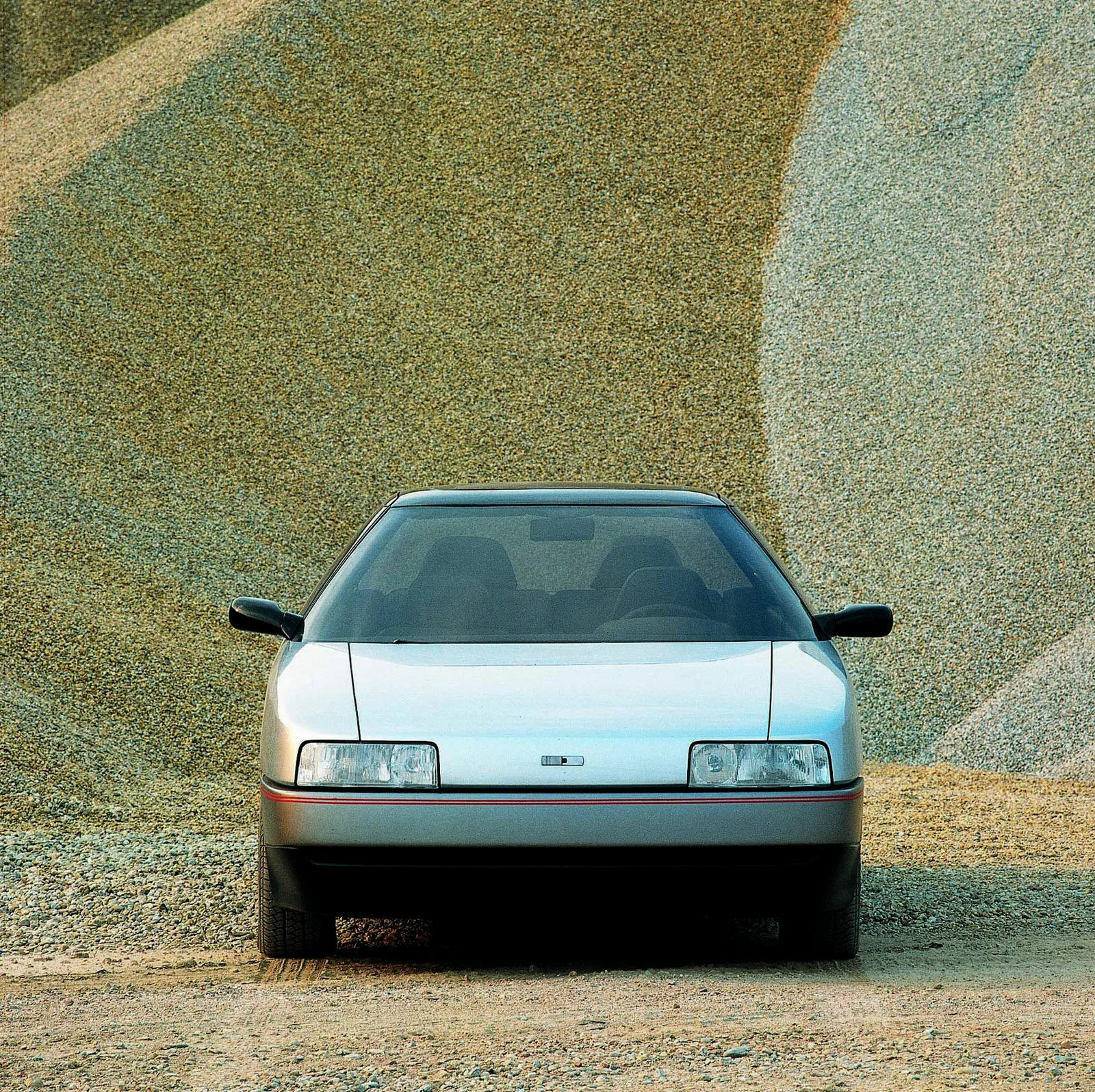 剑鱼造型的前瞻性概念车：Italdesign Marlin
