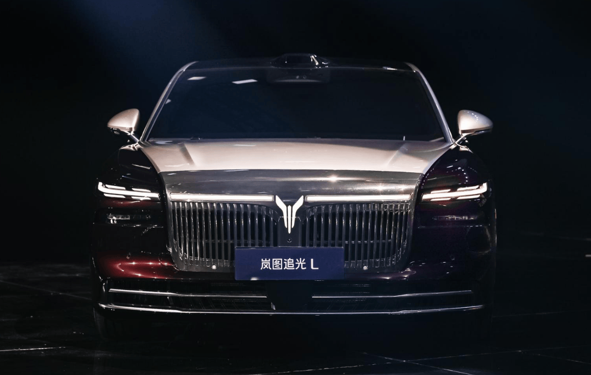 岚图汽车“时代风尚之夜”万象新生，岚图追光L正式开启预订