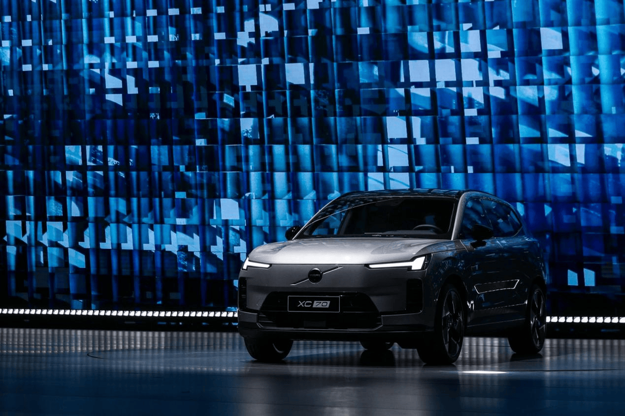 携手胡歌，沃尔沃全新XC70全国上市，限时参考尊享价26.99万元起