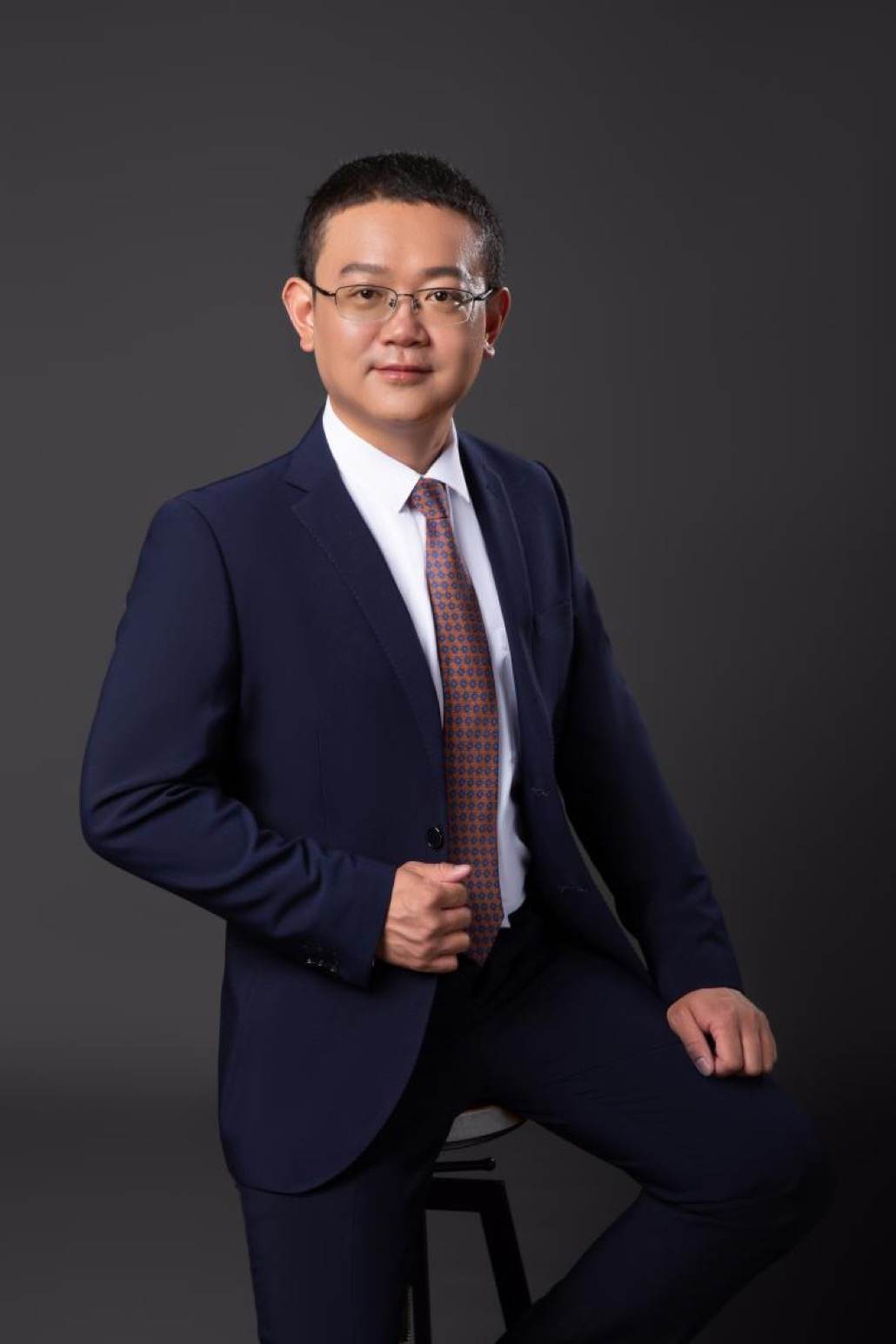 猛士总经理万良渝一封信致经销商：深化华为合作 赋能家人