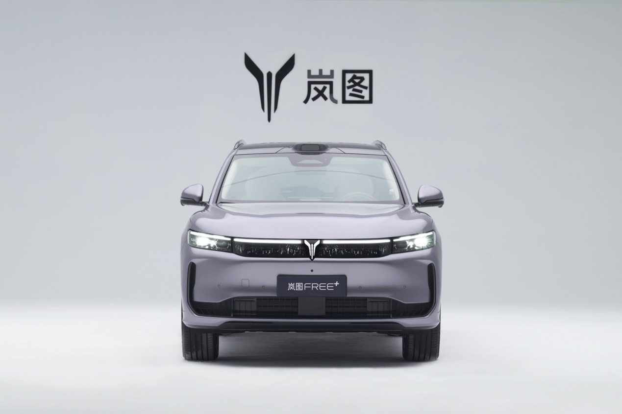 岚图FREE+25万级SUV市场智能化标杆，标配华为全家桶