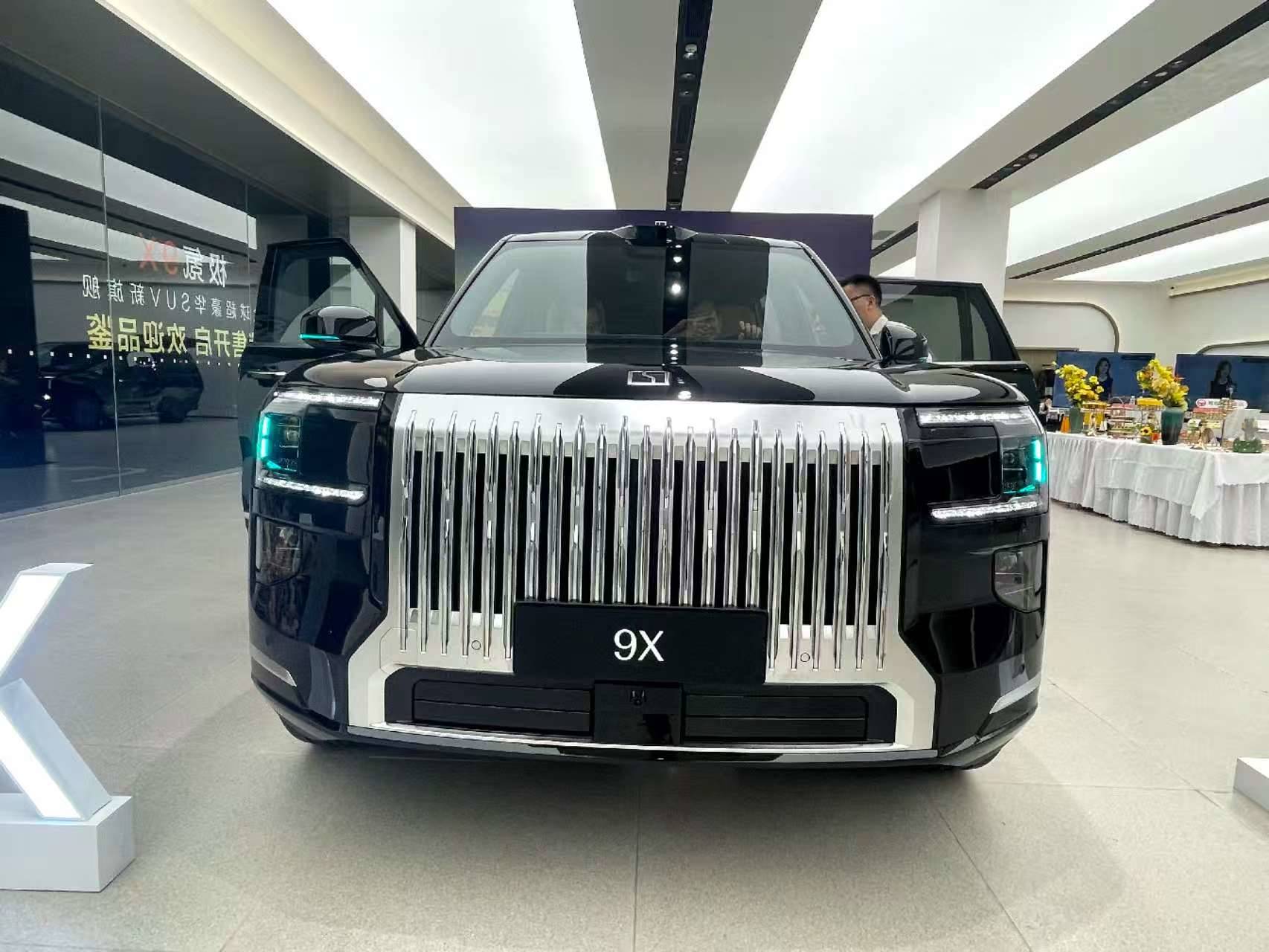 极氪 9X 亮相广州天河优托邦 以东方豪华重构超豪华 SUV 市场格局