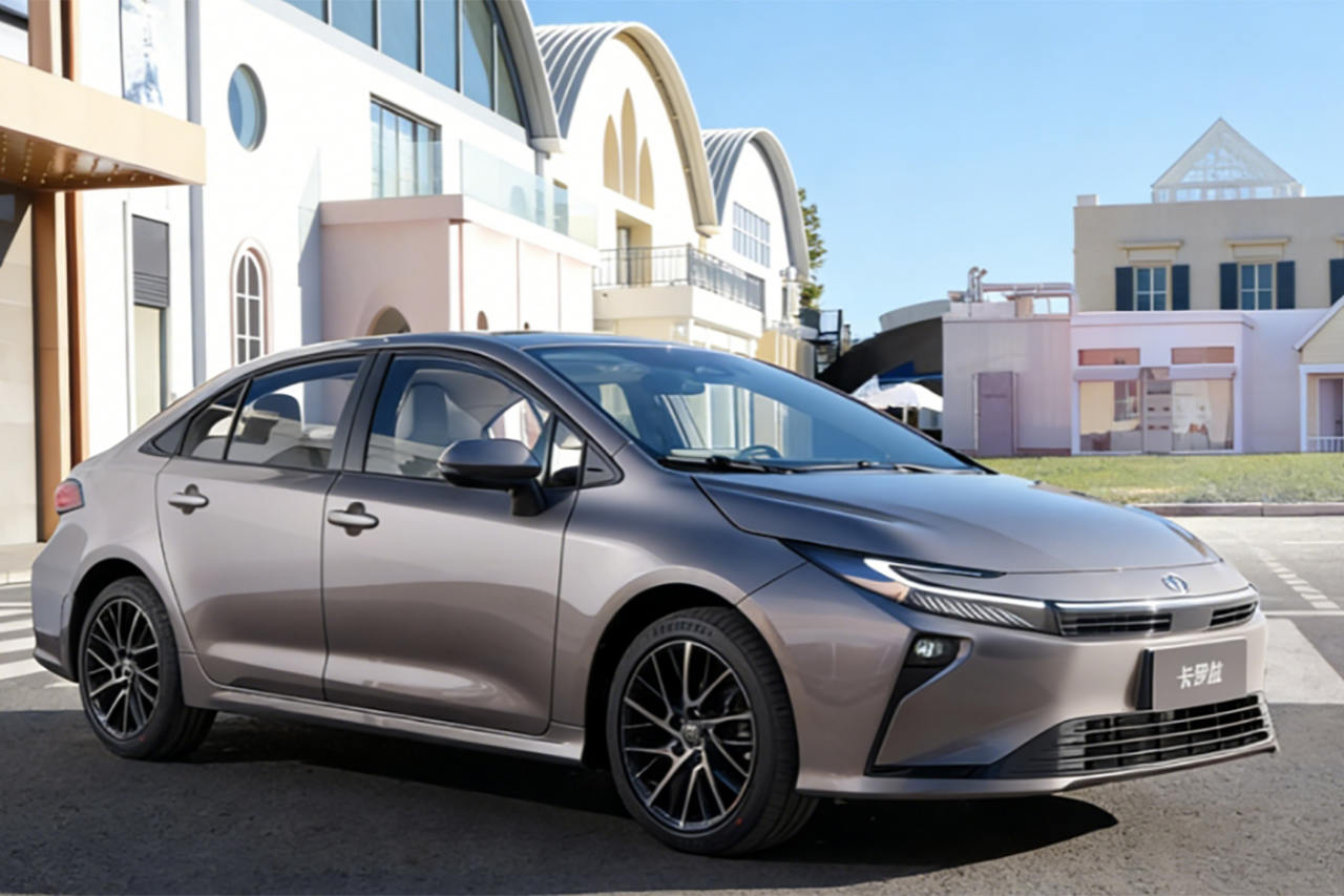 最便宜的丰田双擎，卡罗拉干到9万9了