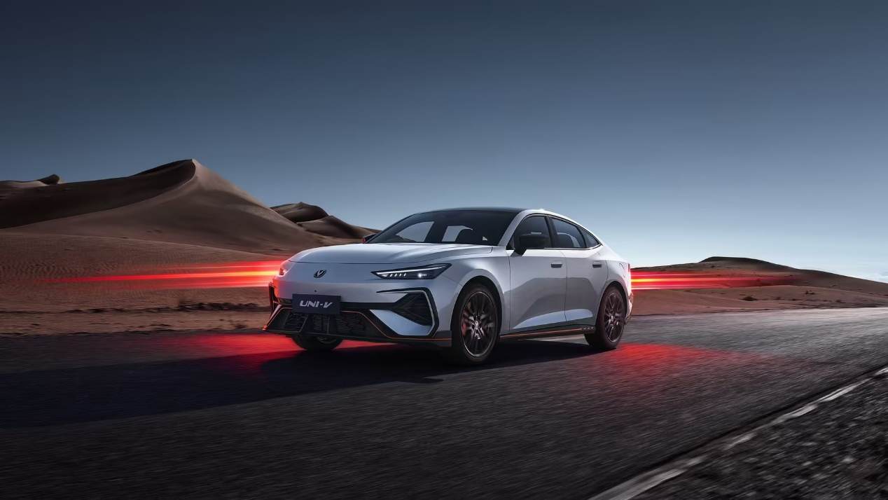从产品共创到文化破圈，长安UNI-V如何征服年轻人