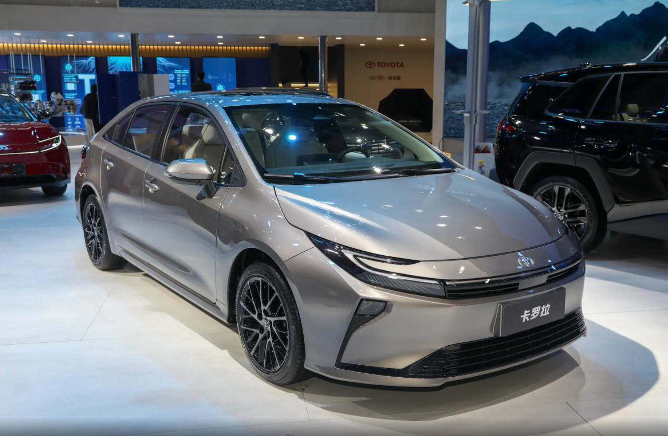 2026款丰田卡罗拉对比25款，轴距加长，排量更大