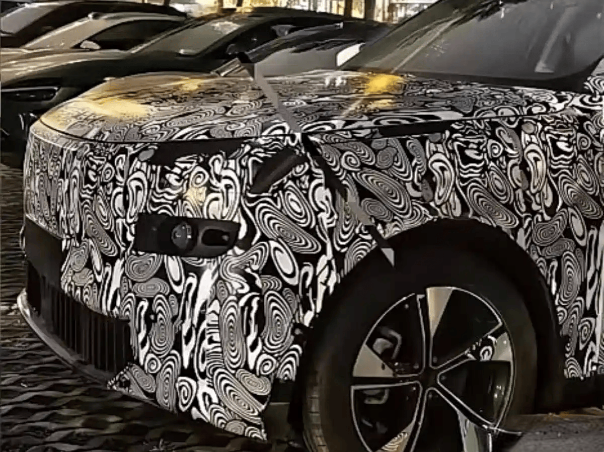 疑似领克800谍照曝光，或定位中大型SUV，延续900设计