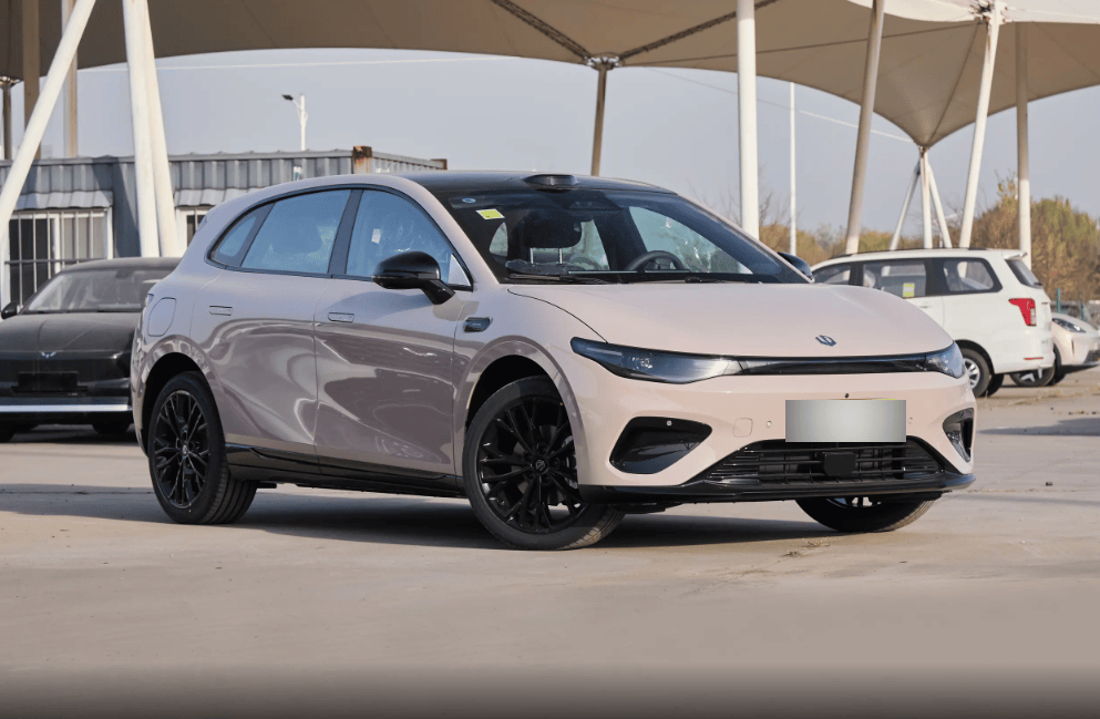 配后驱单电机，续航515/605km，零跑Lafa5能选吗？