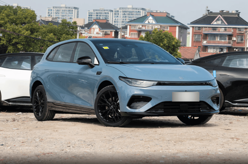 低趴运动，展现赛车基因，零跑Lafa5产品力如何？