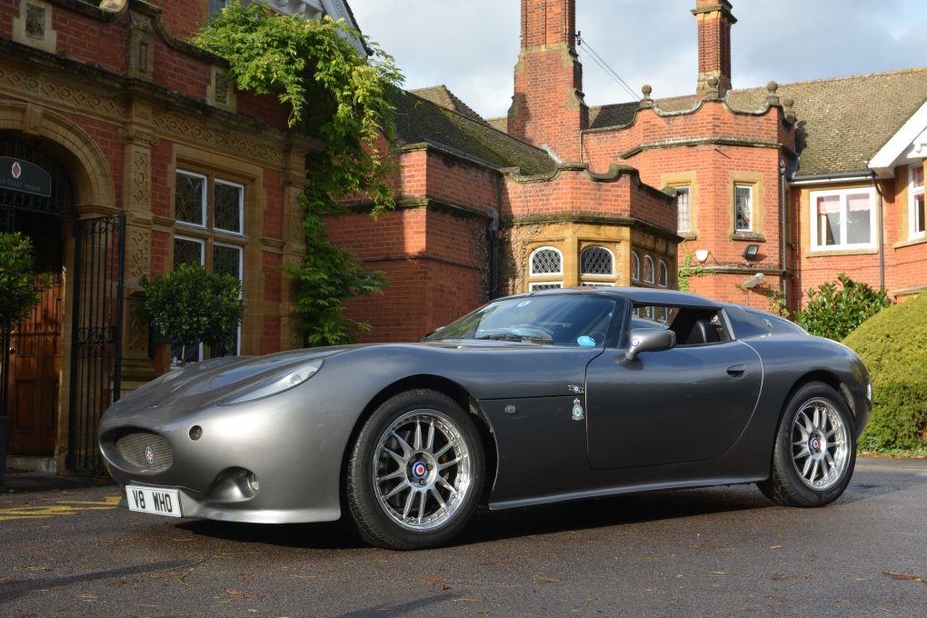 英伦匠心的绝唱：Ronart Lightning跑车传奇